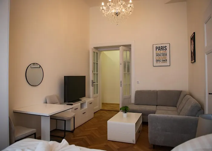 Spalená Apartamento