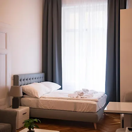 Spalená Apartamento